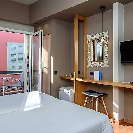 Agamemnon Hotel